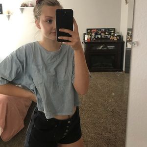cute cropped blue tee